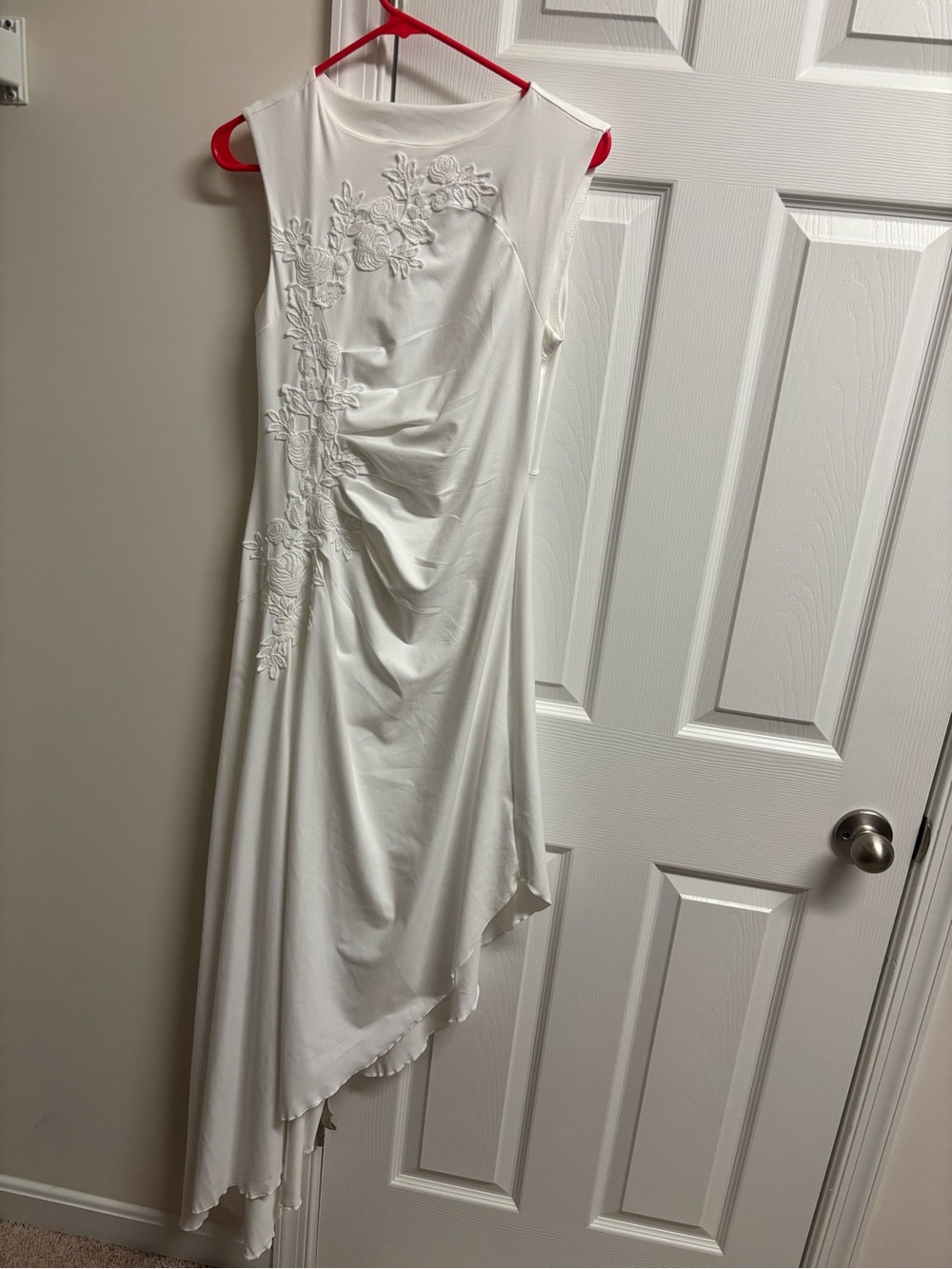 Elegant White Sleeveless Asymmetric Dress with Floral Embroidery - BRIDAL